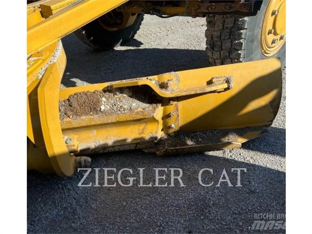 CAT 12M3AWD Грейдеры