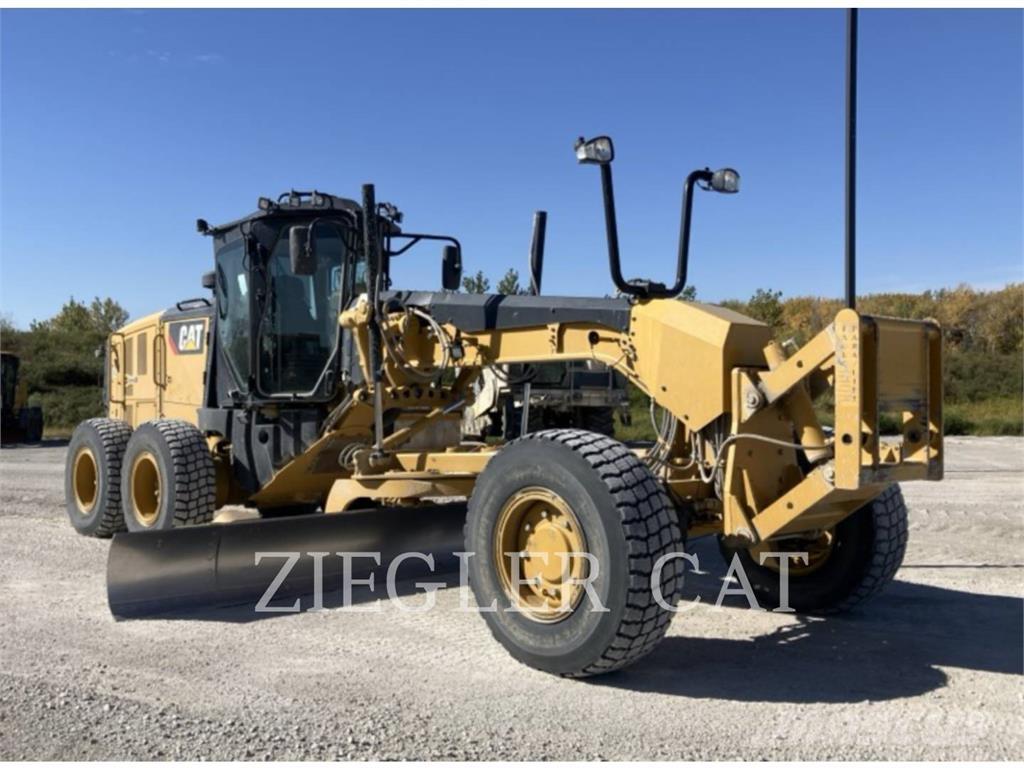 CAT 12M3AWD Грейдеры