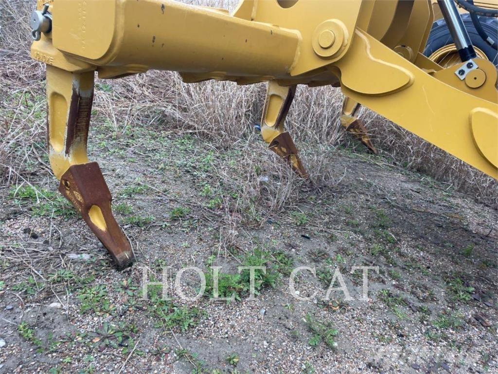 CAT 140 Грейдеры