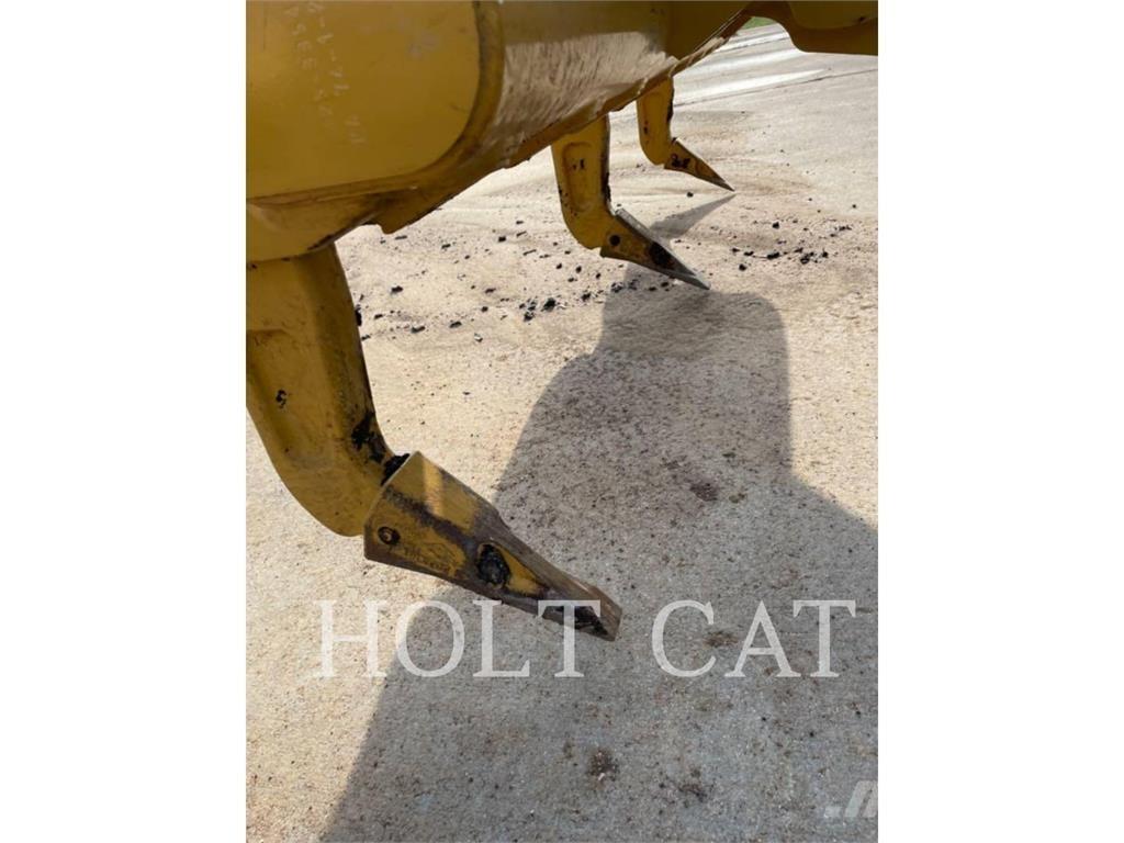 CAT 140 Грейдеры