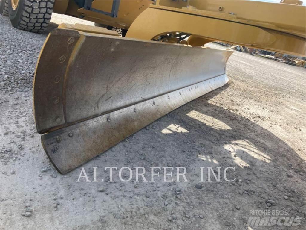 CAT 140-15AWD Грейдеры