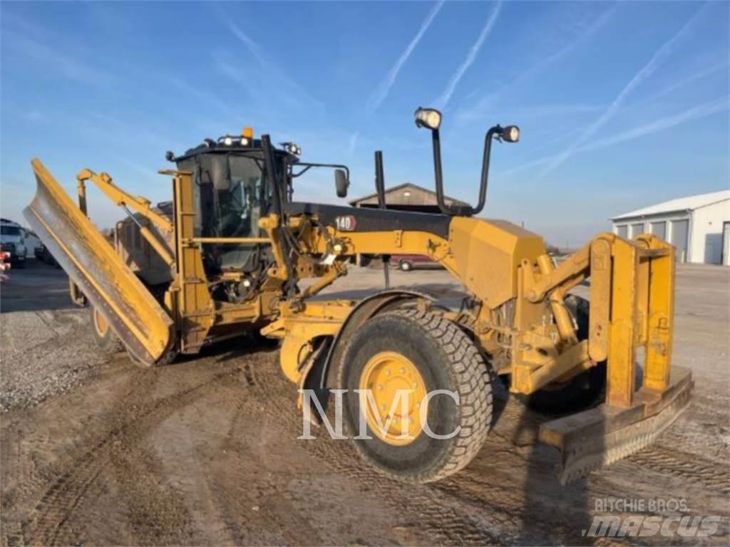 CAT 140-15AWD Грейдеры