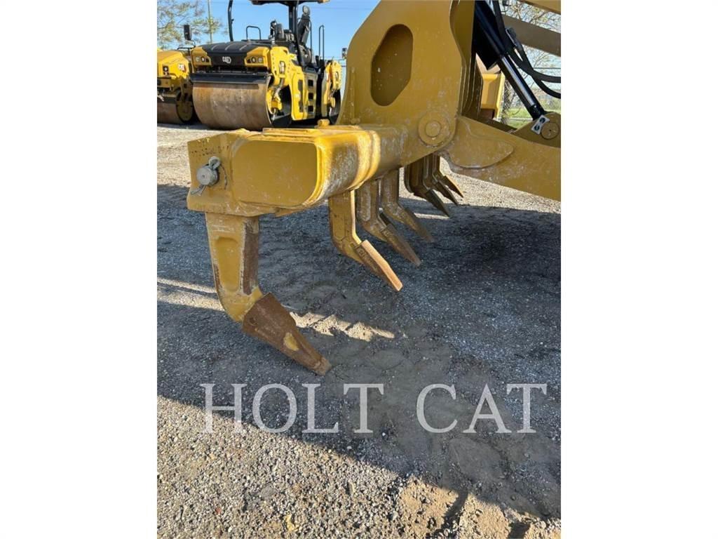 CAT 140 AWD Грейдеры