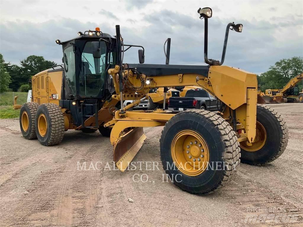 CAT 140 M2 Грейдеры