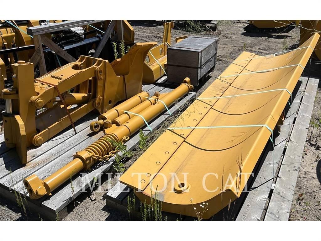 CAT 140 MASTLESS WING Снегоуборщики