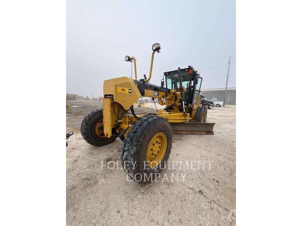 CAT 140GC-01AW Грейдеры