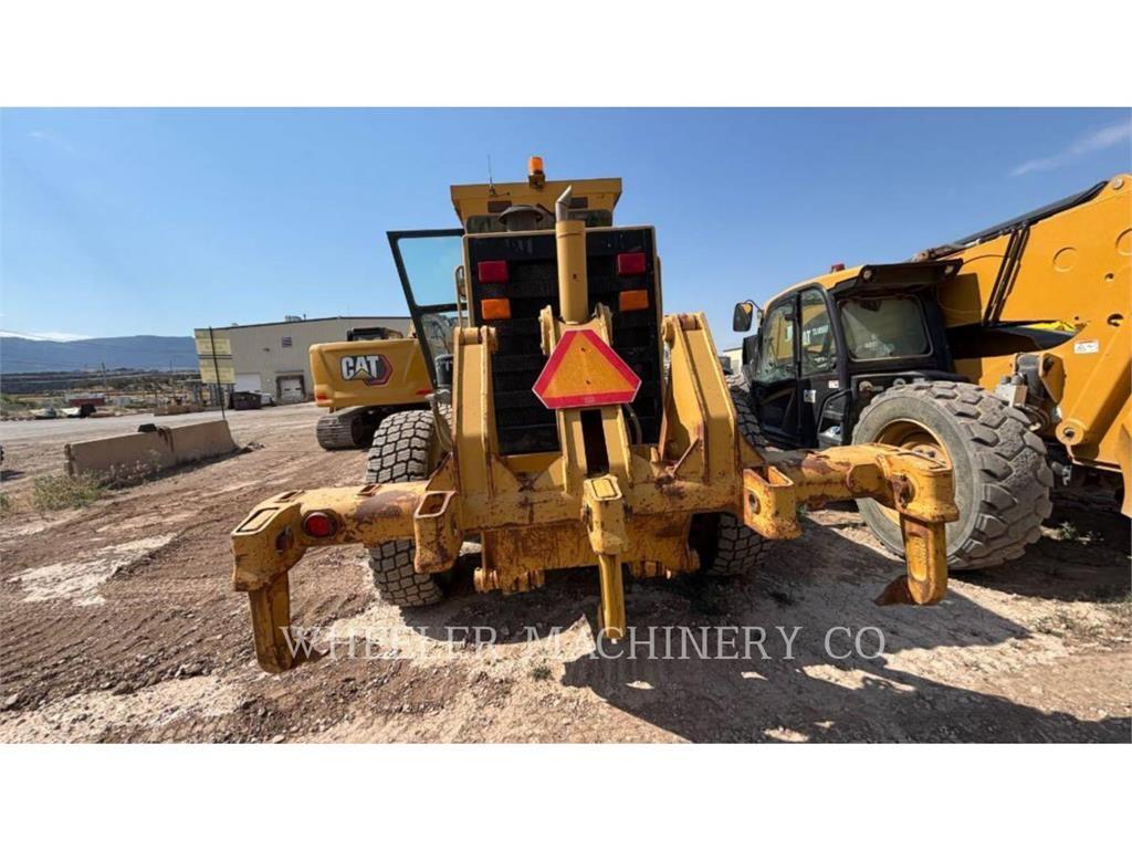 CAT 140H Грейдеры