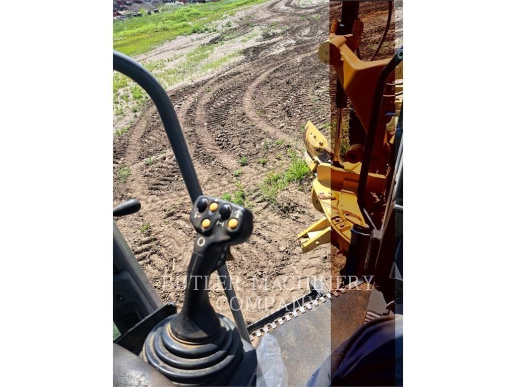 CAT 140M Грейдеры