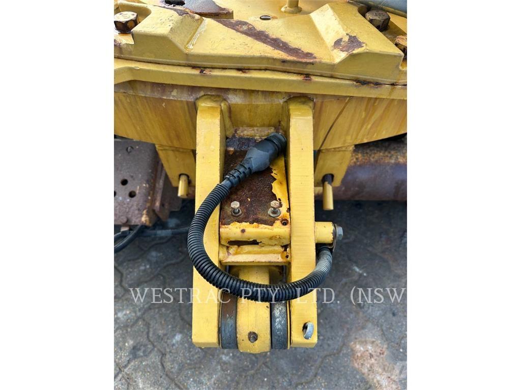 CAT 140M Грейдеры