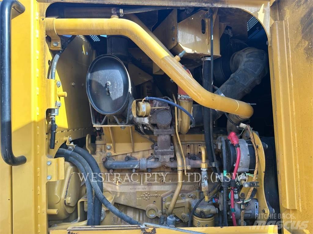 CAT 140M Грейдеры