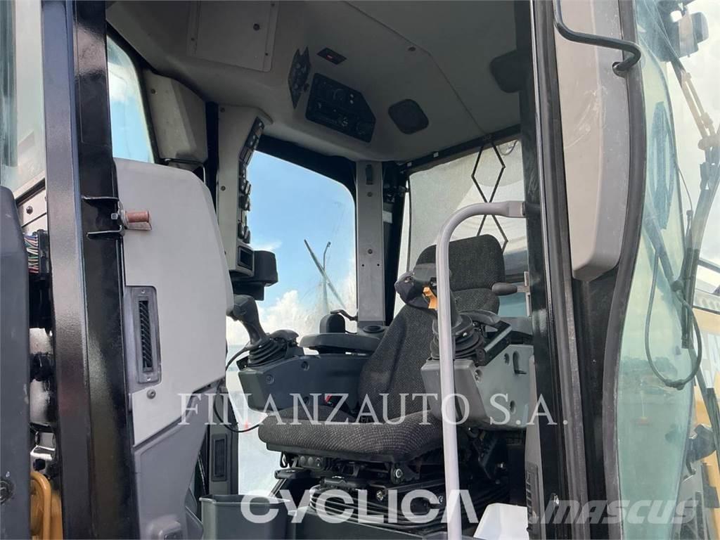 CAT 140M Грейдеры