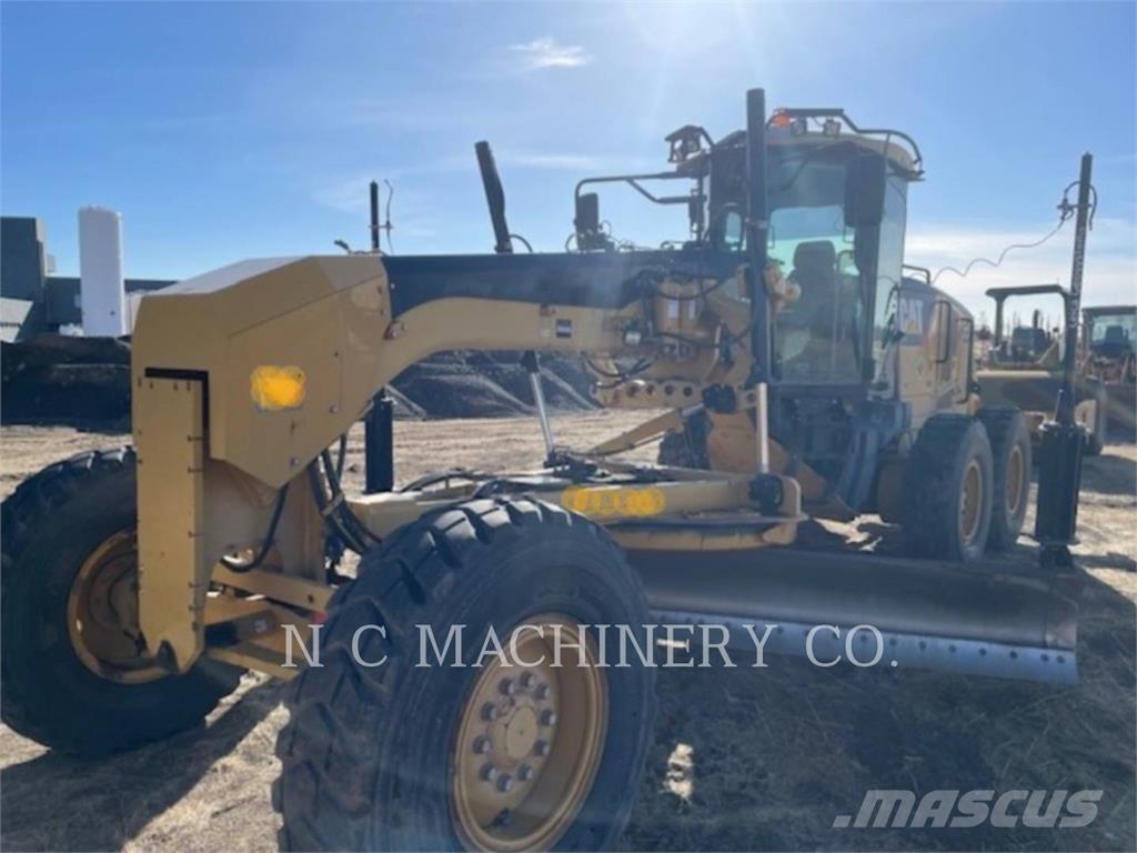 CAT 140M Грейдеры