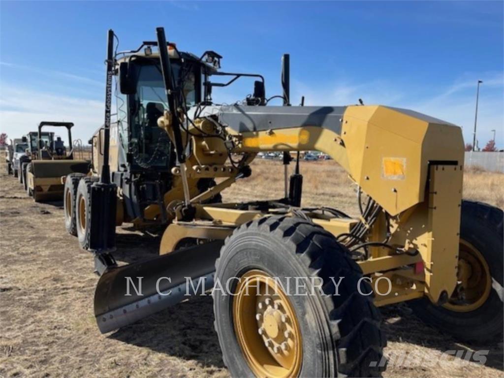 CAT 140M Грейдеры