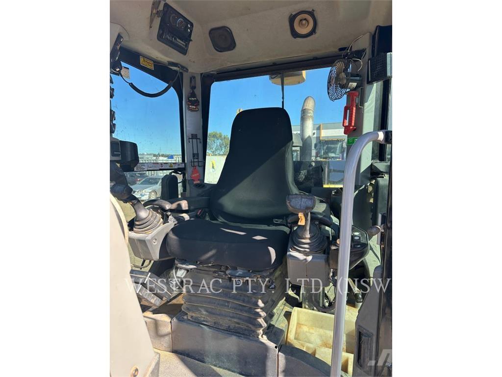 CAT 140M Грейдеры