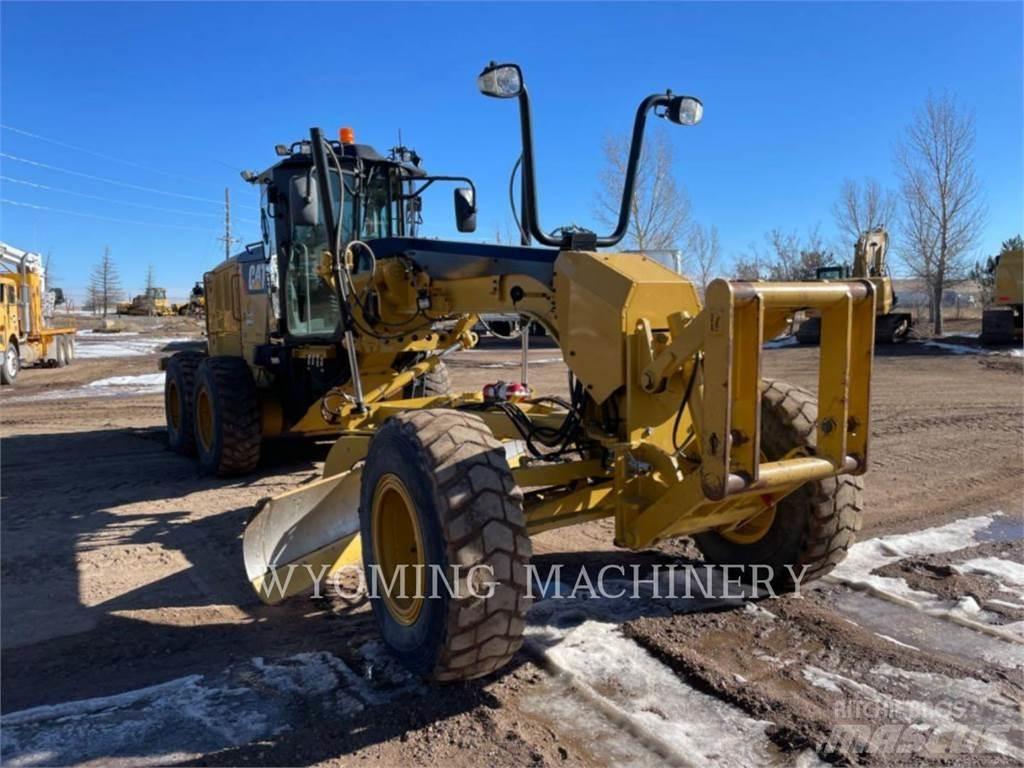 CAT 140M 2 Грейдеры