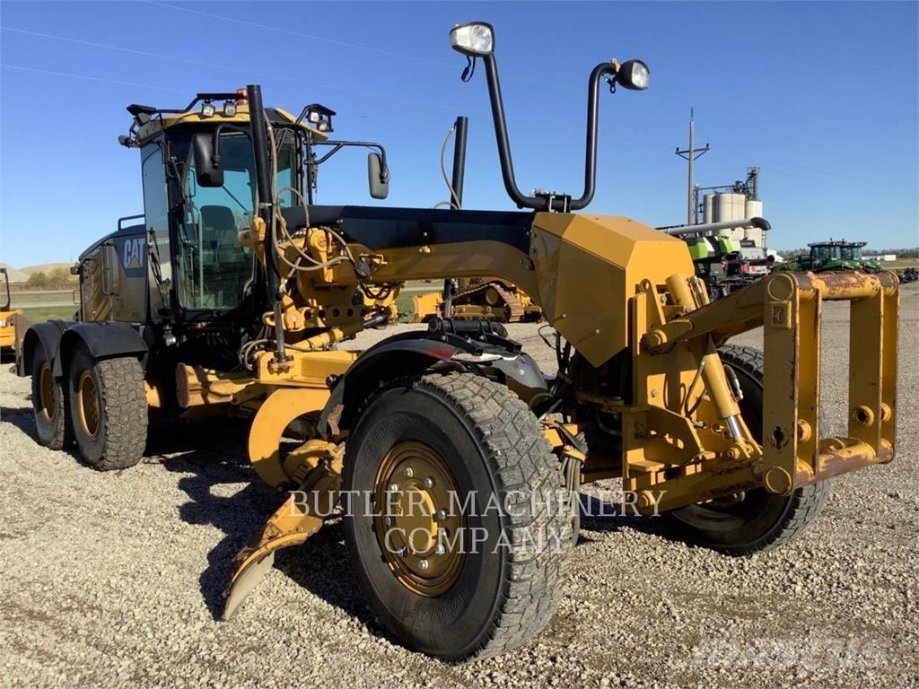 CAT 140M AWD Грейдеры