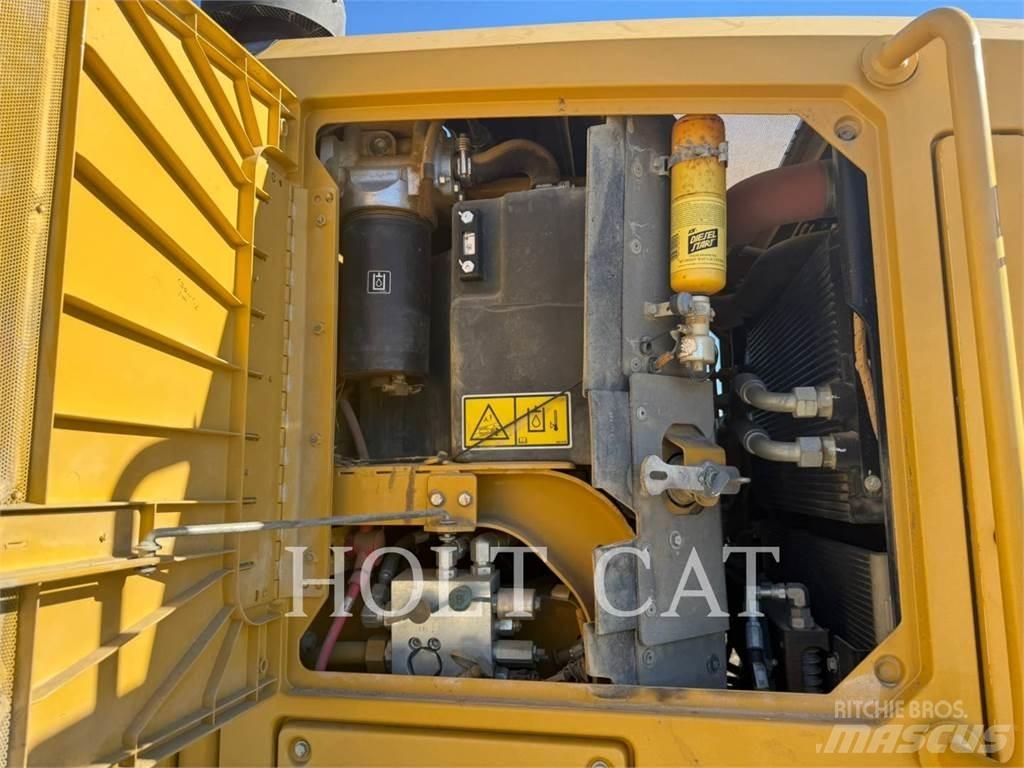 CAT 140M2 AWD Грейдеры