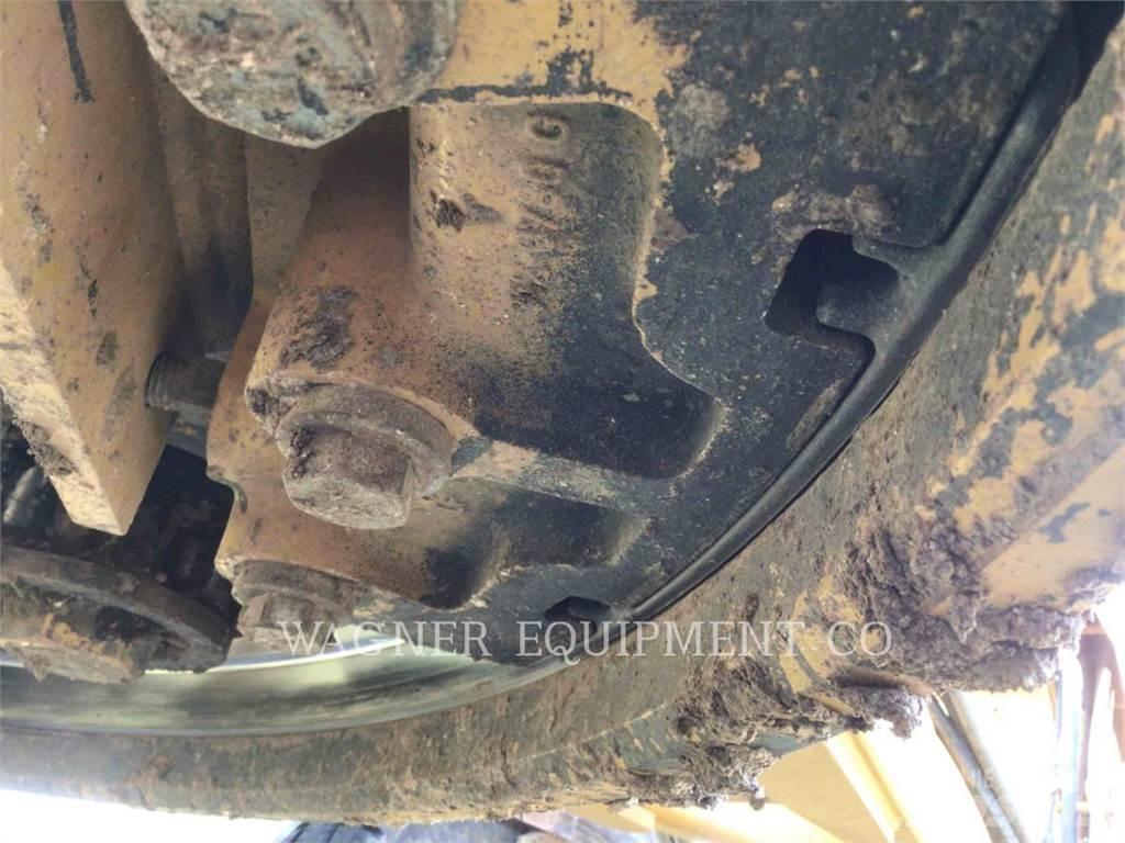 CAT 140M2 AWD Грейдеры