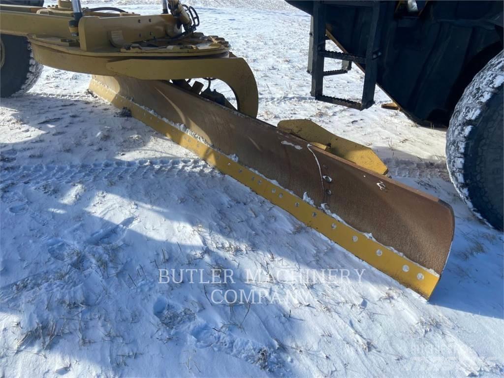 CAT 140M2AWD Грейдеры