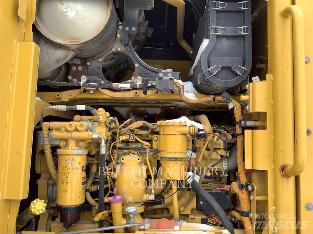 CAT 140M2AWD Грейдеры