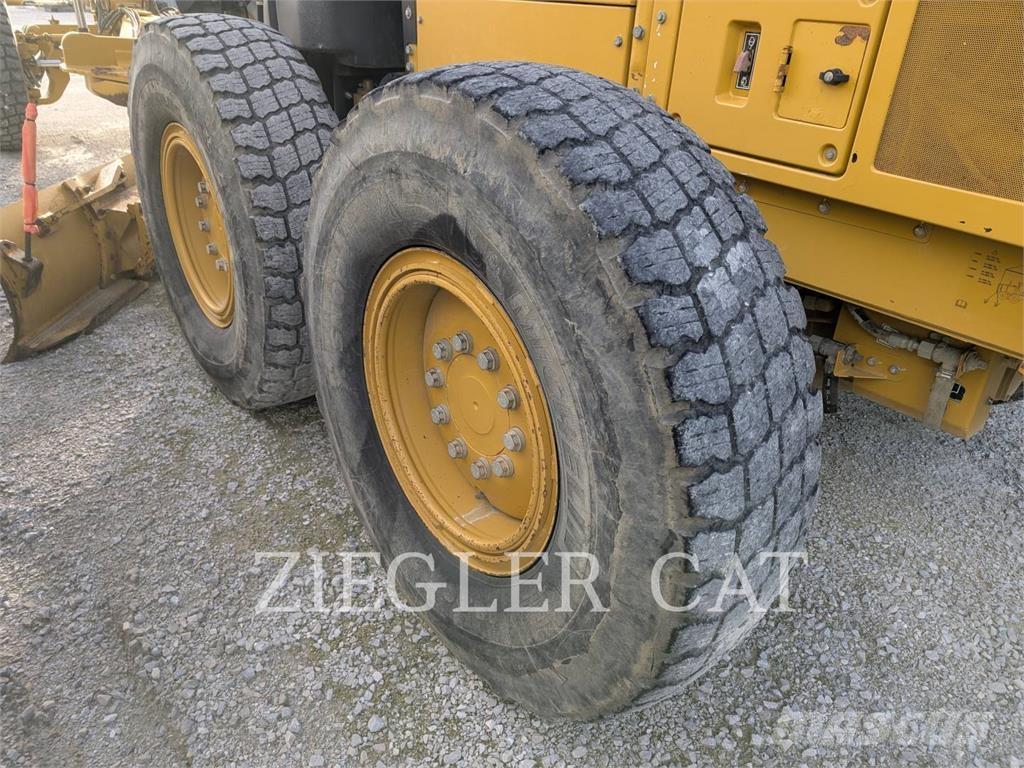 CAT 140M2AWD Грейдеры