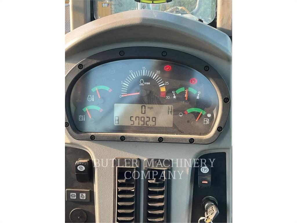 CAT 140M2AWD Грейдеры
