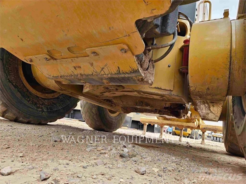 CAT 140M3 Грейдеры