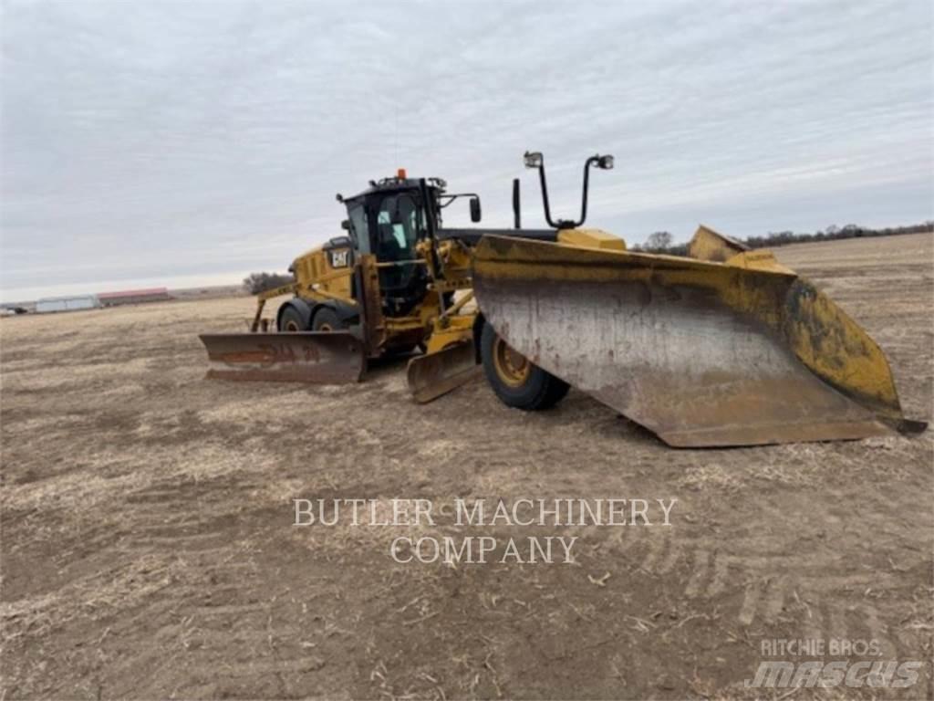 CAT 140M3AWD Грейдеры