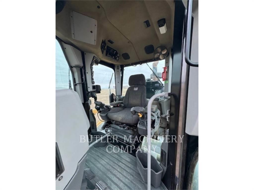 CAT 140M3AWD Грейдеры