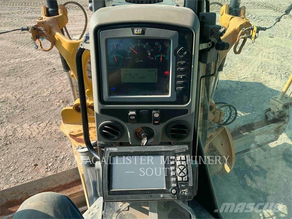CAT 140M3AWD Грейдеры