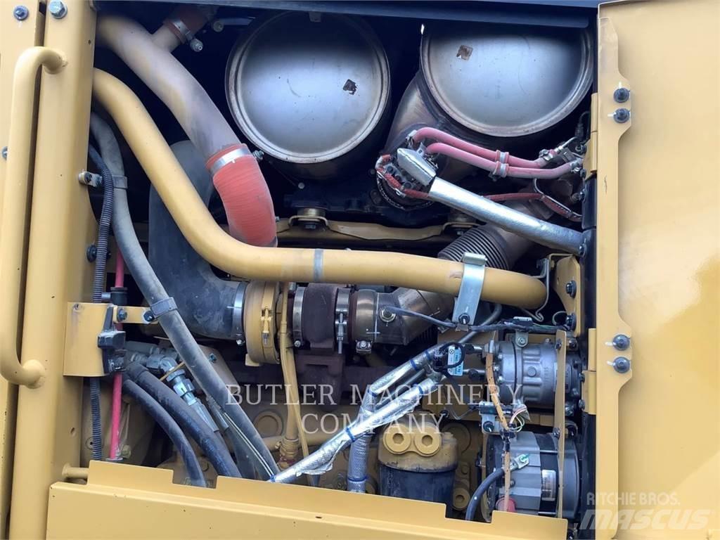 CAT 140M3AWDB Грейдеры