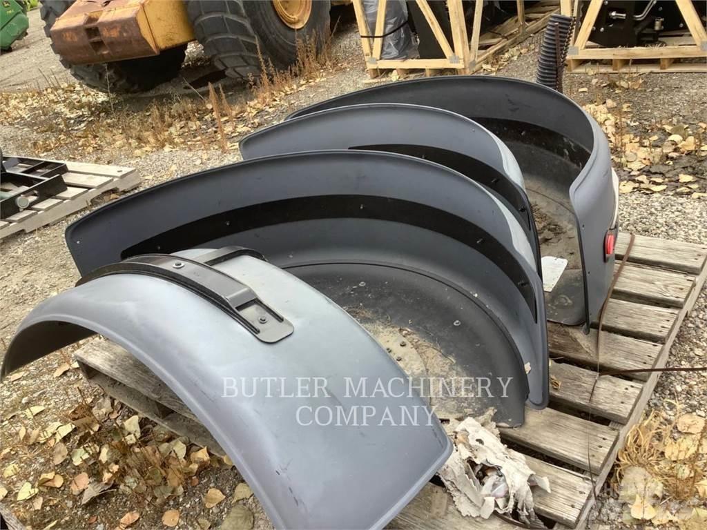 CAT 140M3REARFENDER Строительная техника - Другие