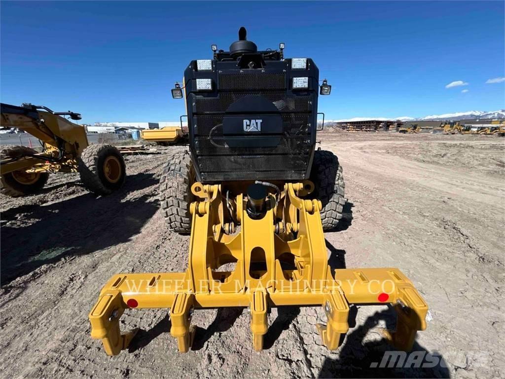 CAT 150 15 Грейдеры