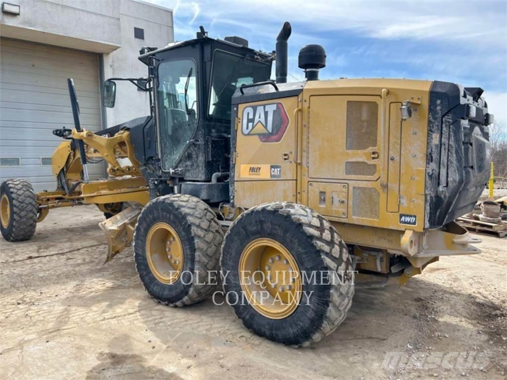 CAT 150-15AW Грейдеры
