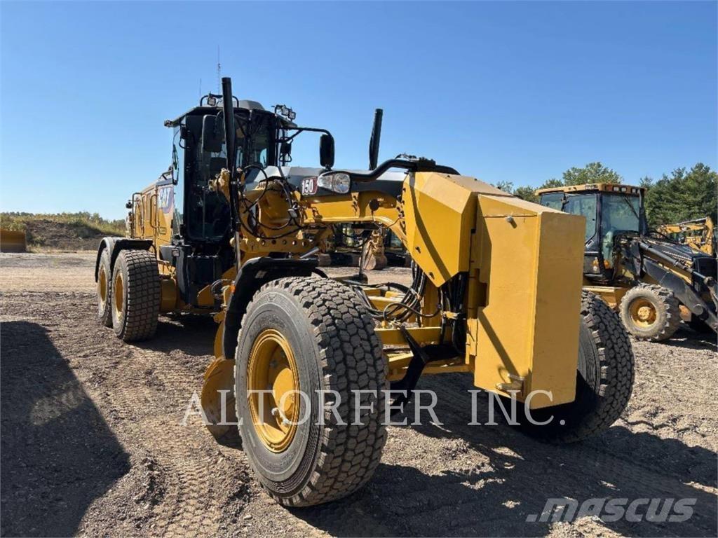 CAT 150-15AWD Грейдеры