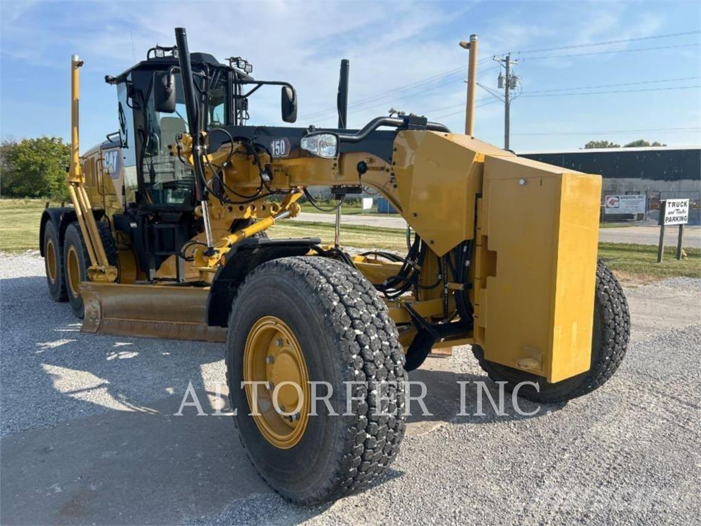 CAT 150-15AWD Грейдеры