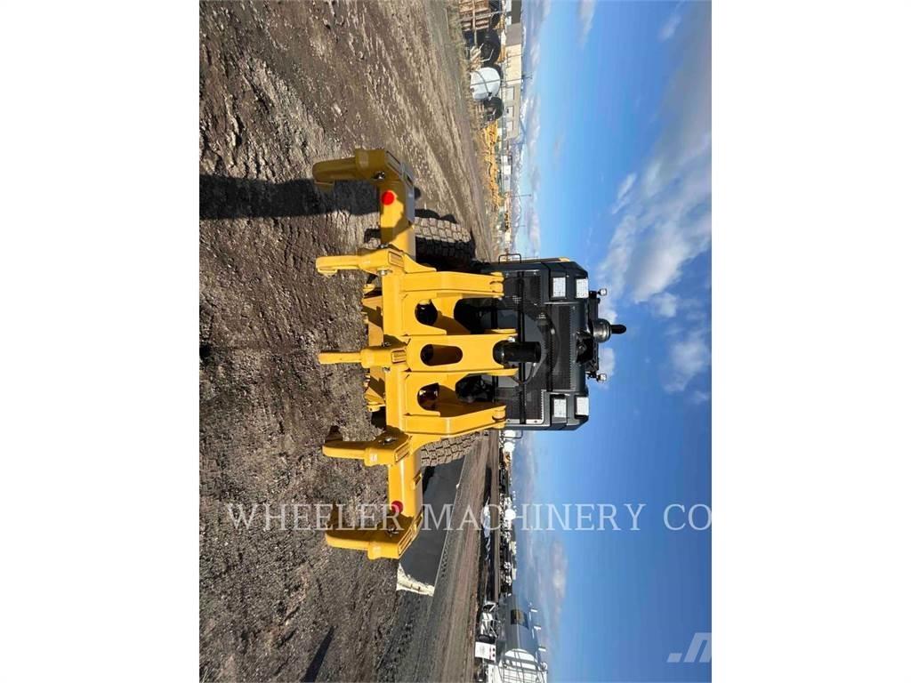 CAT 150 AWD Грейдеры