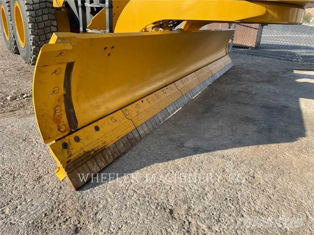 CAT 150 AWD Грейдеры