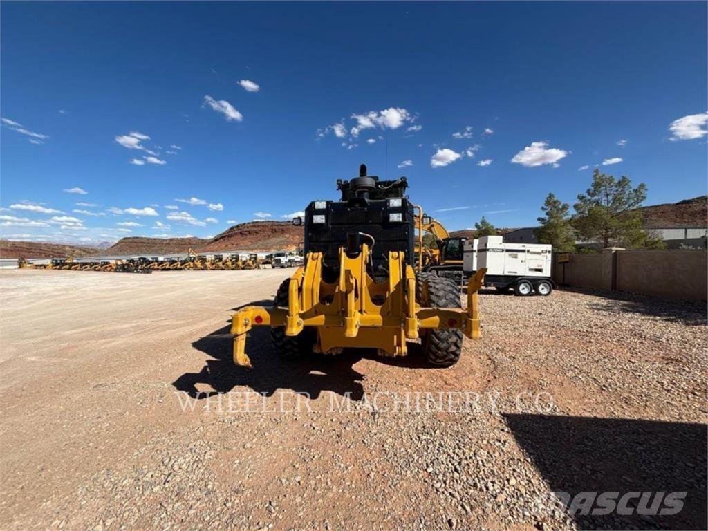 CAT 150 AWD Грейдеры