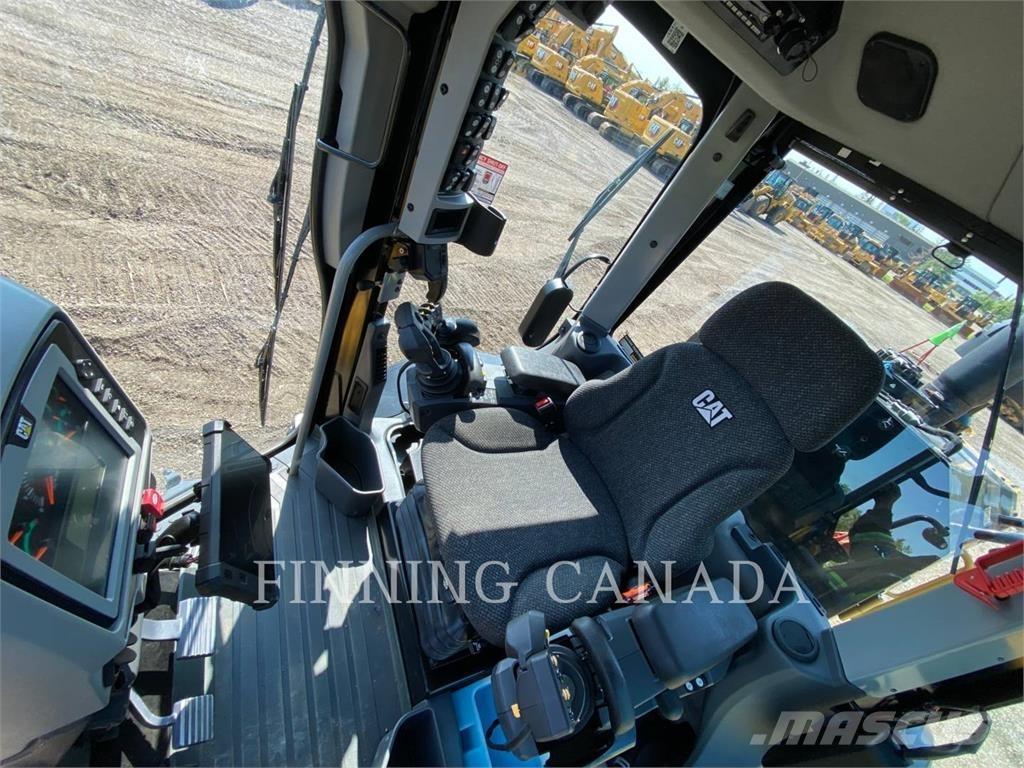 CAT 150 AWD Грейдеры
