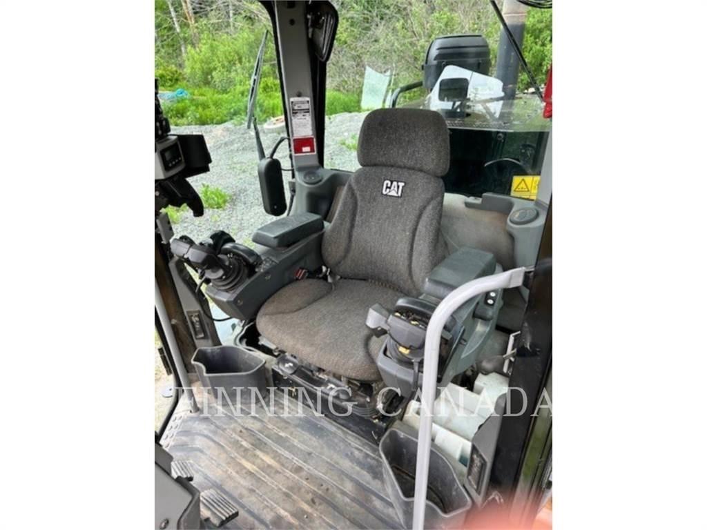 CAT 160M Грейдеры
