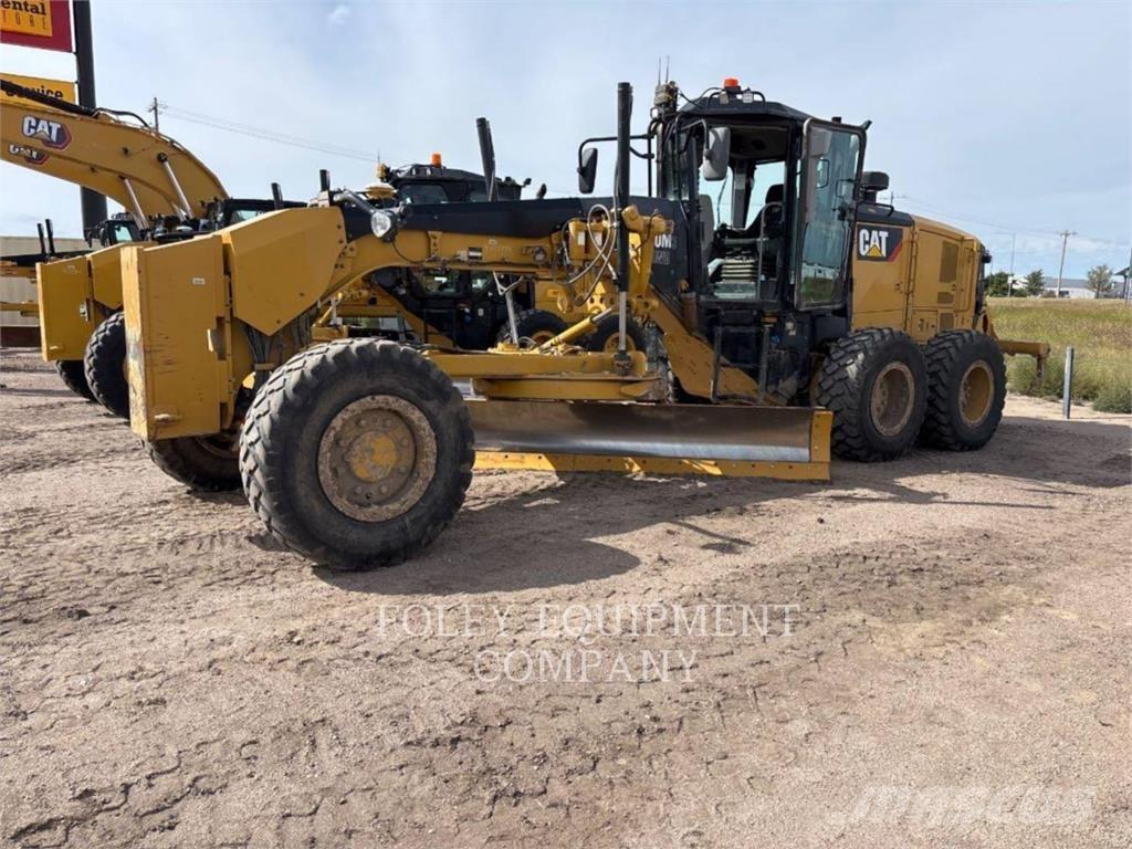 CAT 160M3AWI Грейдеры