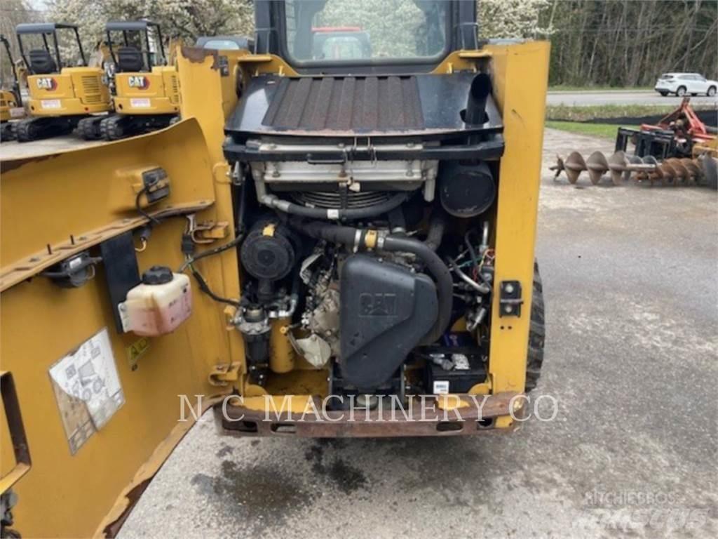 CAT 216B3 CN Мини-погрузчики