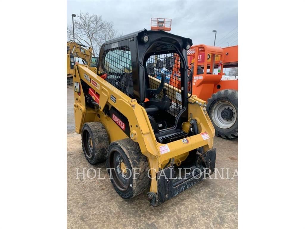 CAT 226 HF Мини-погрузчики