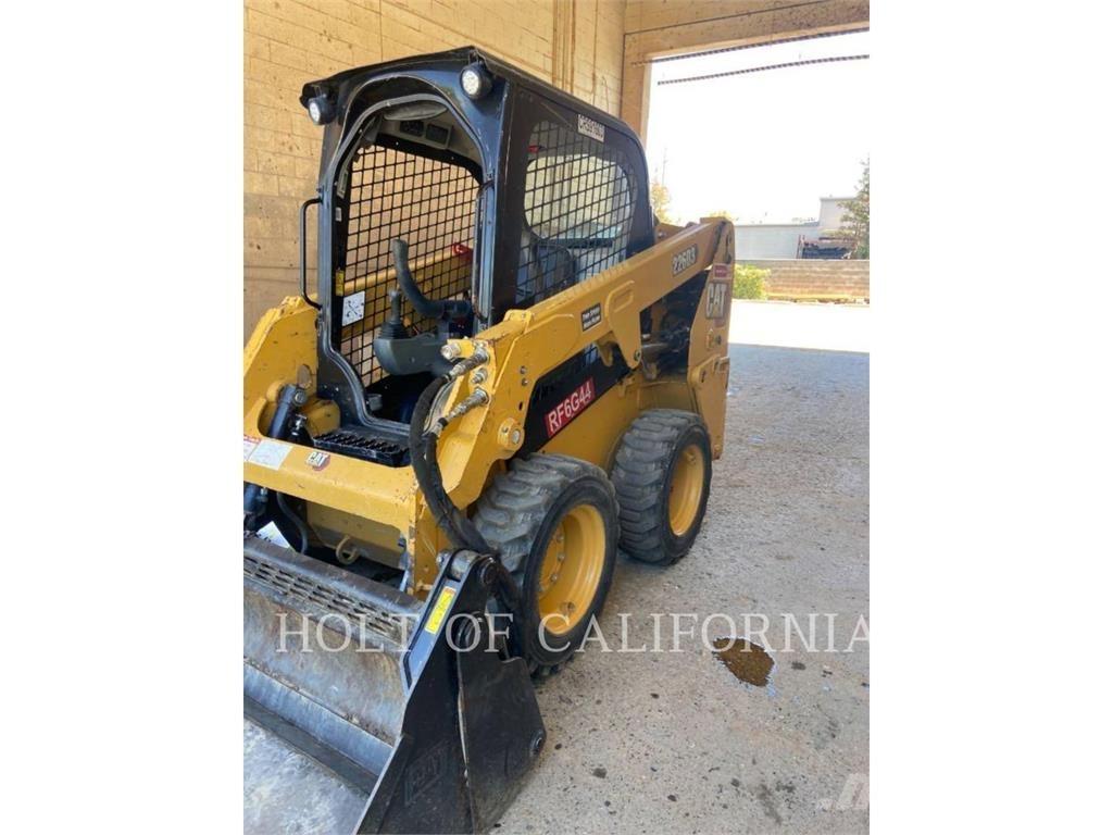 CAT 226 HF Мини-погрузчики