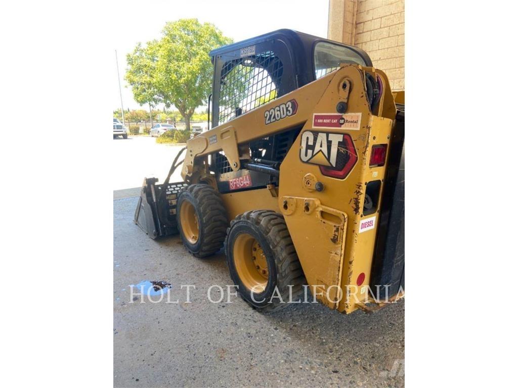 CAT 226 HF Мини-погрузчики