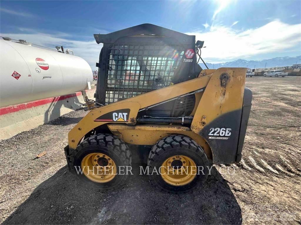 CAT 226B MA11 Мини-погрузчики