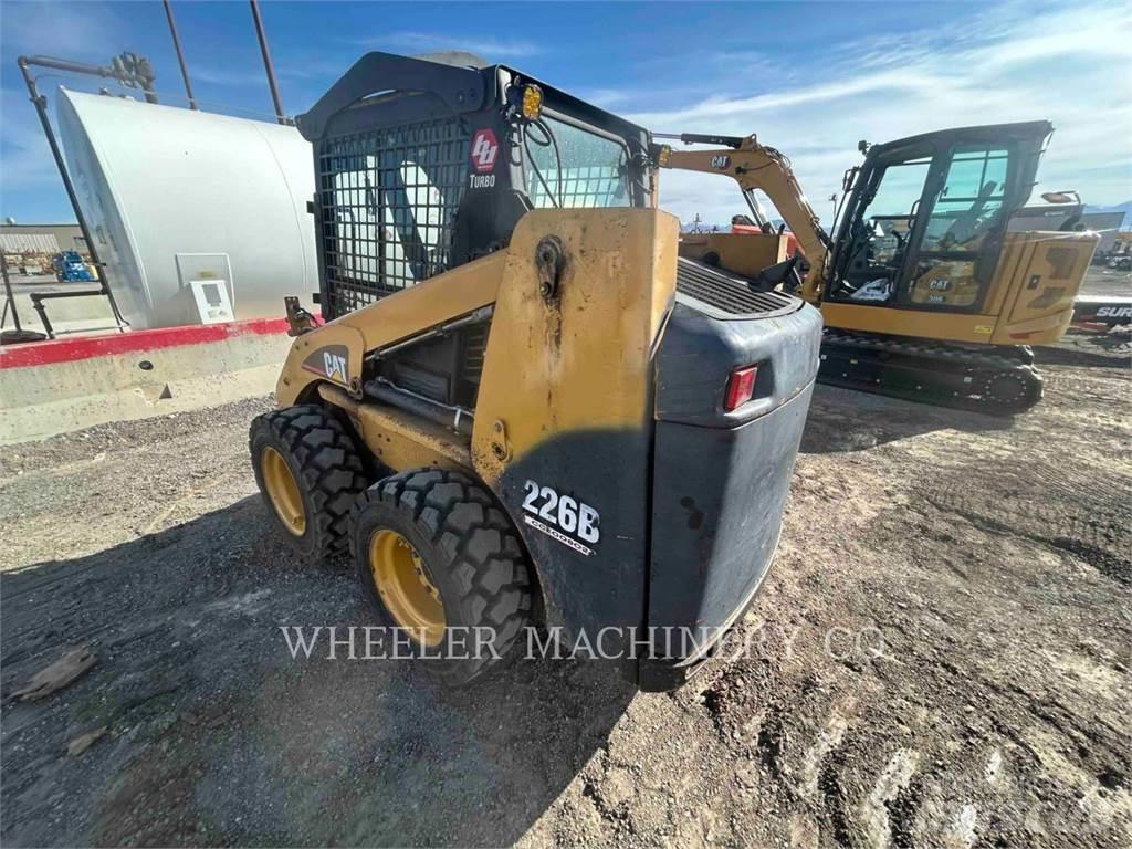 CAT 226B MA11 Мини-погрузчики