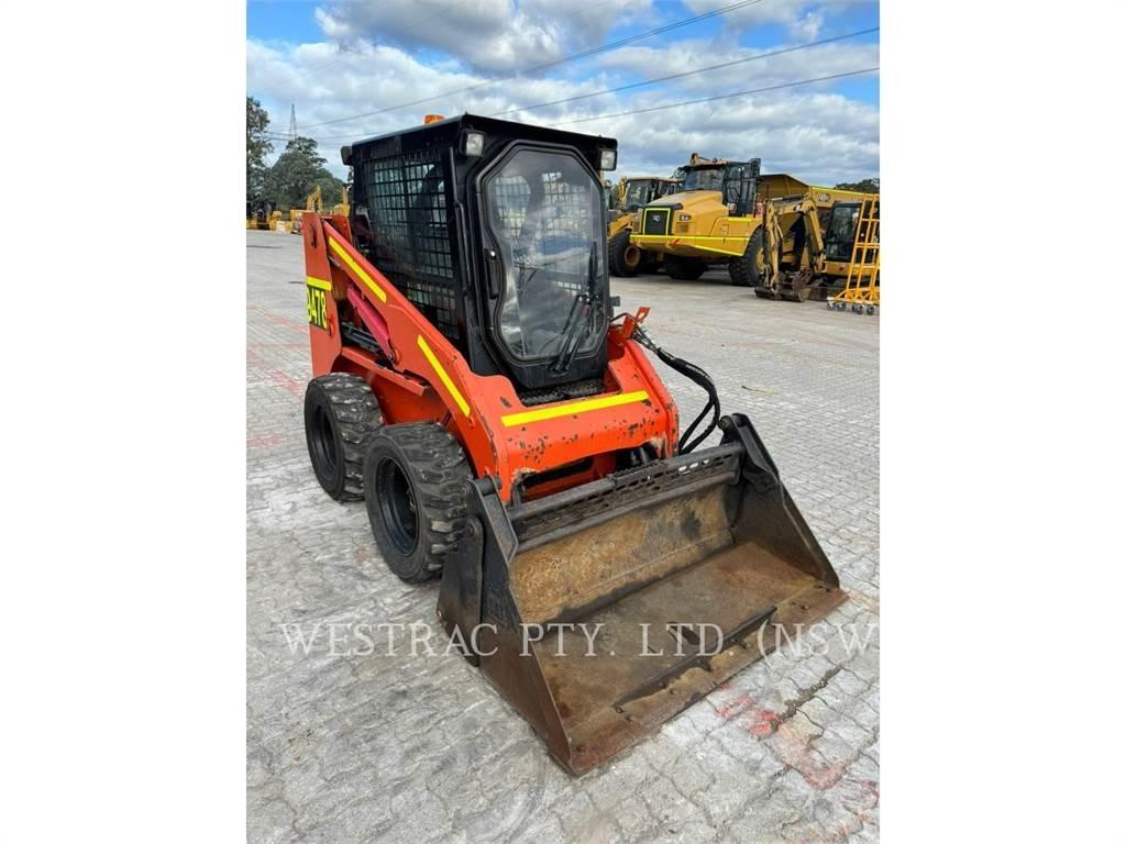 CAT 226B3 Мини-погрузчики