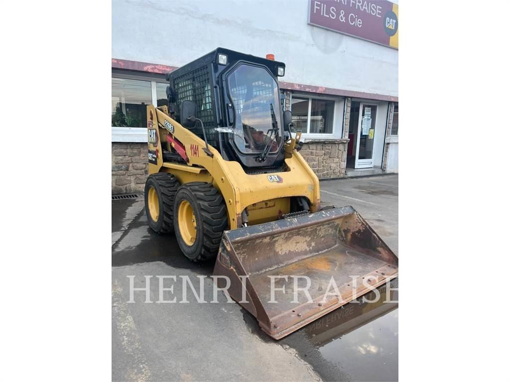 CAT 226B3 Мини-погрузчики